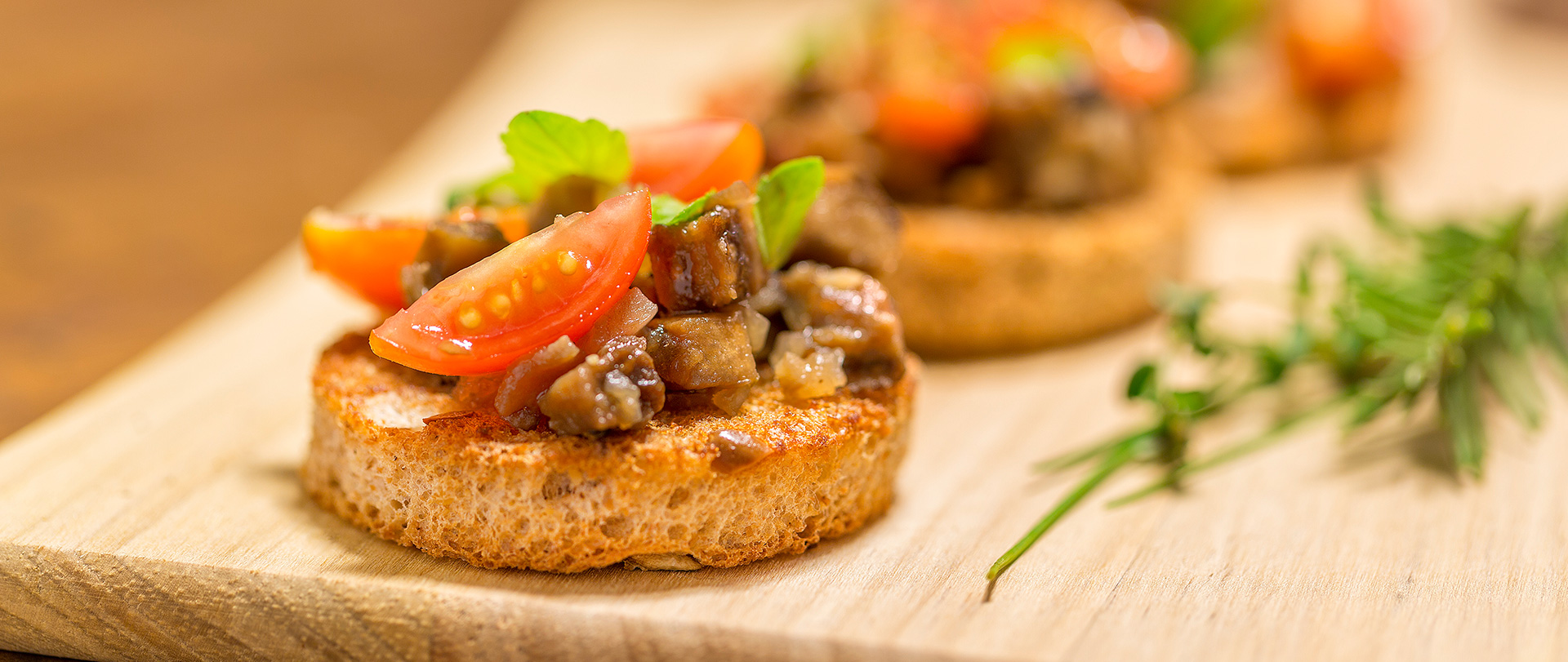 Bruschetta de berinjela à Napolitana