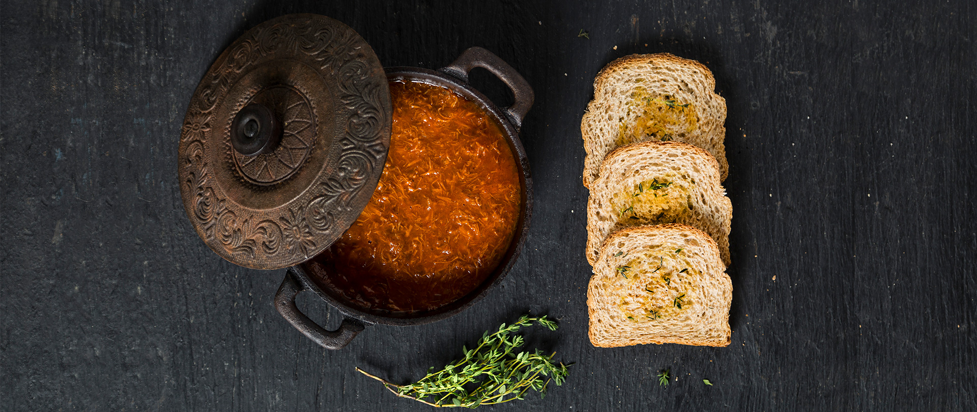 Ragú de carne de Panela com Torradas