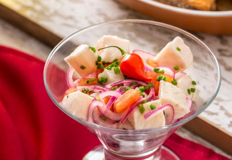 Ceviche tradicional com tostadas